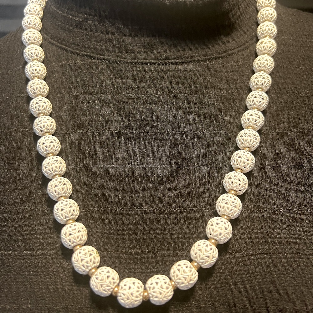 VTG Monet white enameled filigree bead necklace